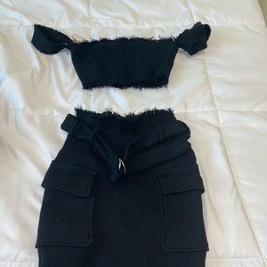Ribbed black mini skirt set